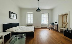 Vienna City Crown Apartment Naschmarkt U4